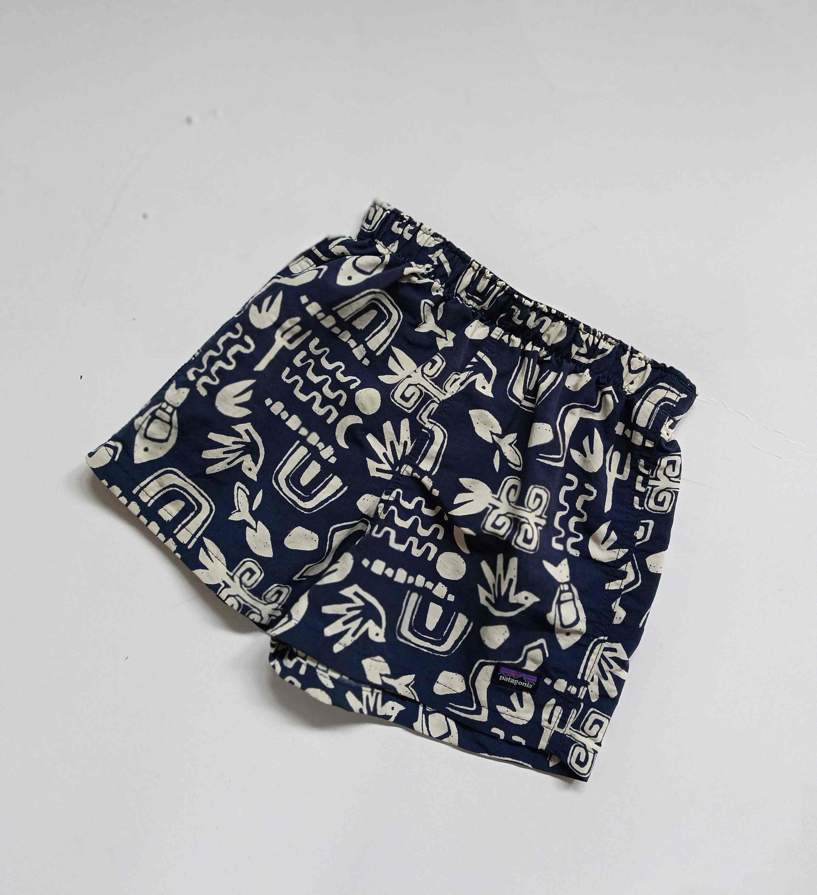 Patagonia baby boardies - geometric pattern | 12 - 18 months - Littlethriftersclub
